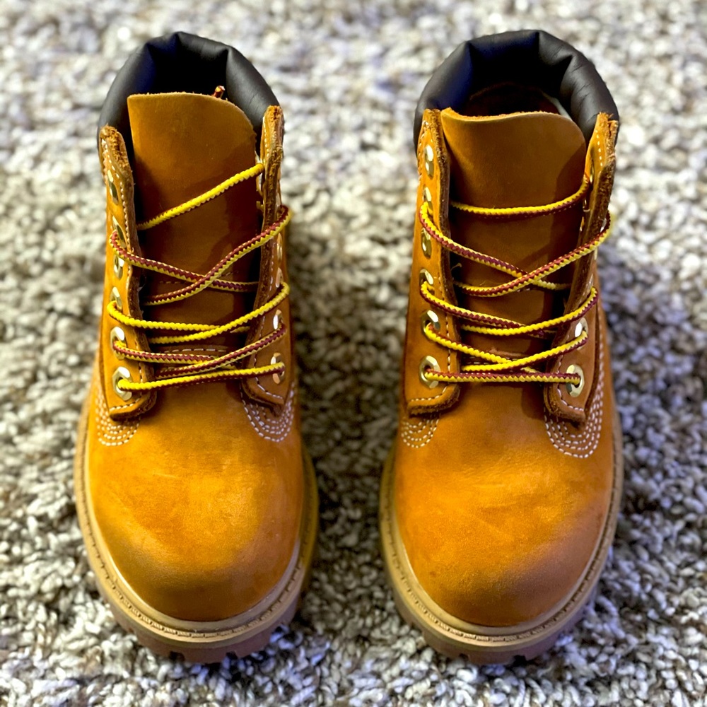 Tan timberland boots boys size 8.5c